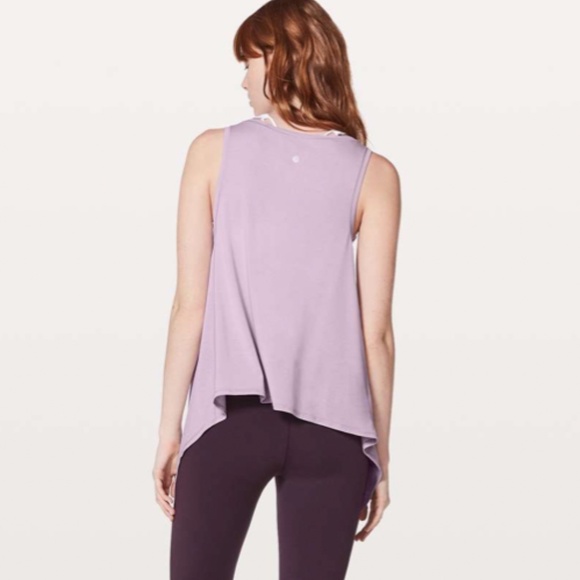lululemon watch me flip tank / heathered lilac quartz / size 2 - Picture 4 of 5